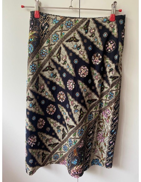 Gonna batik con perline