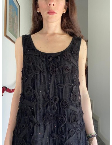 Vestito nero con applicazioni