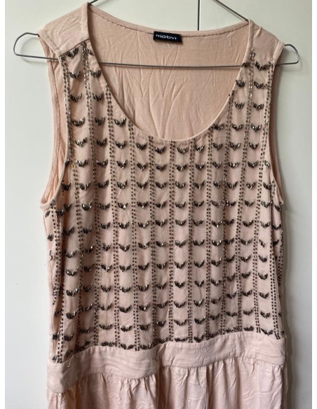 Vestito rosa con perline