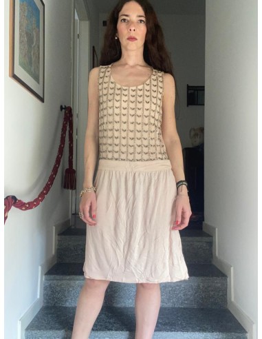 Vestito rosa con perline