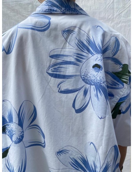 Camicia a fiori grandi