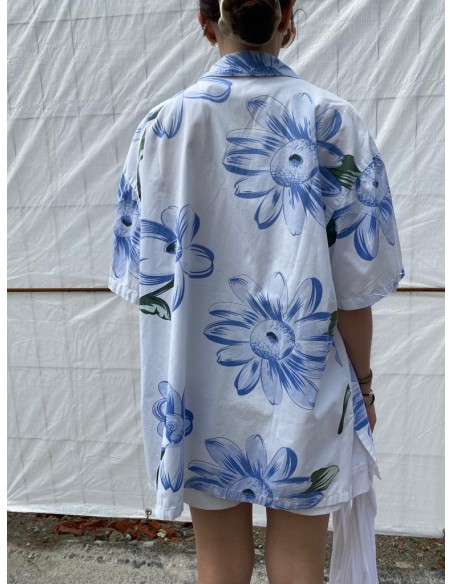 Camicia a fiori grandi