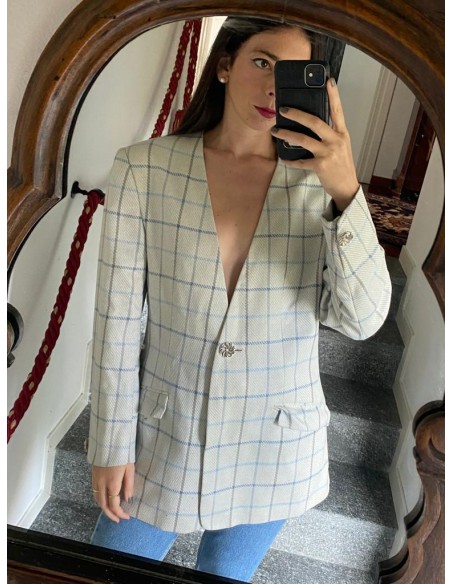 Blazer grigio con righe azzurre