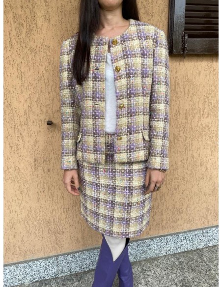 Completo stile Chanel