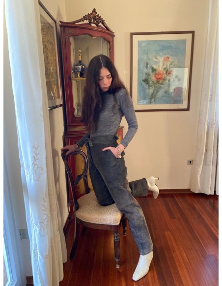 Pantaloni scamosciati