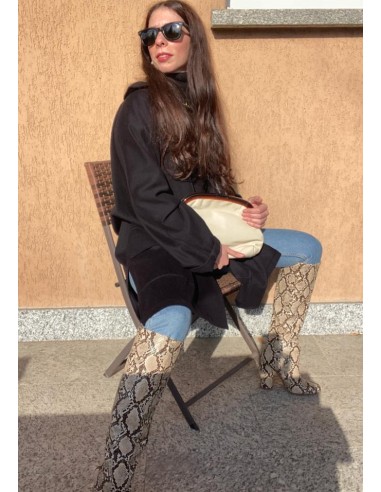 Cappottino nero destrutturato