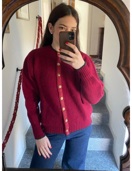 Golfino con bottoni dorati