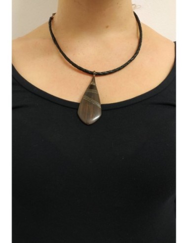 Collana in pelle con ciondolo  in legno di ebano e argento