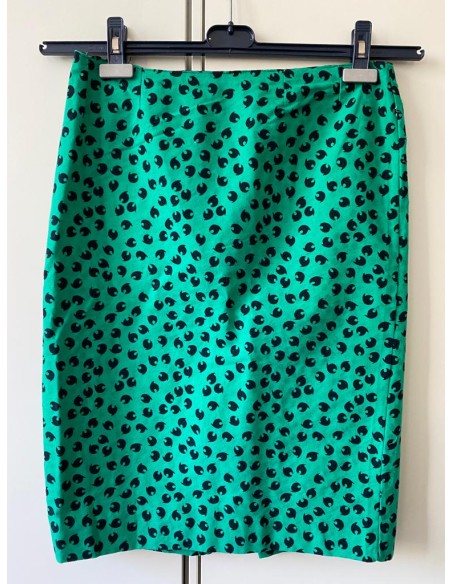 Completo verde con motivi neri